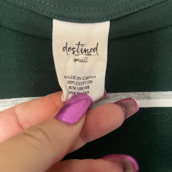 Tilly’s Striped Long sleeve cropped tee - Picture 2 of 2